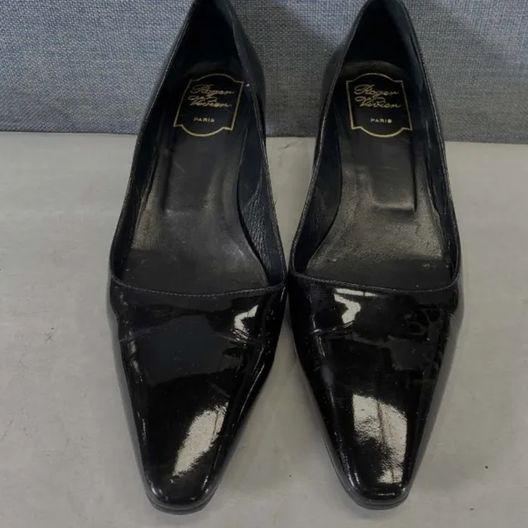 Roger Vivier black pumps kitten Heels 37
