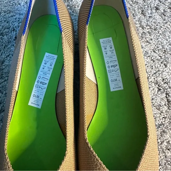 Rothy's The High Point In Love Insole Wren Captoe Heels 10 tan black kitten low