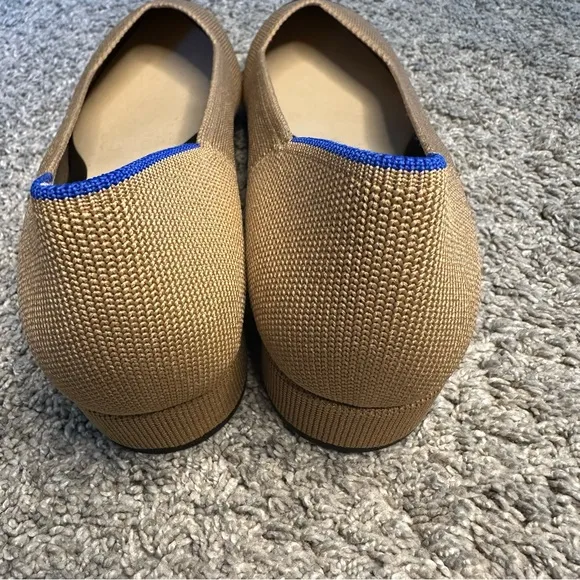 Rothy's The High Point In Love Insole Wren Captoe Heels 10 tan black kitten low