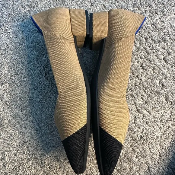 Rothy's The High Point In Love Insole Wren Captoe Heels 10 tan black kitten low