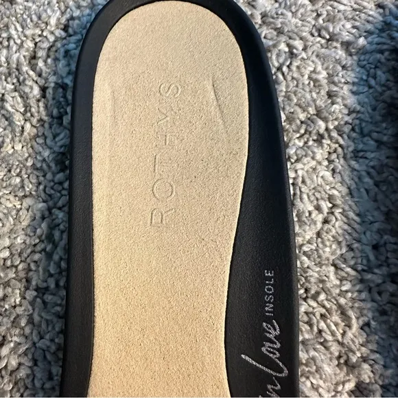 Rothy's The High Point In Love Insole Wren Captoe Heels 10 tan black kitten low