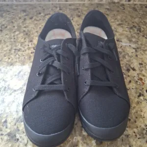 Roxy At Work Casual Slip Resistance Soft Toe Shoe Black sz 9M NEW