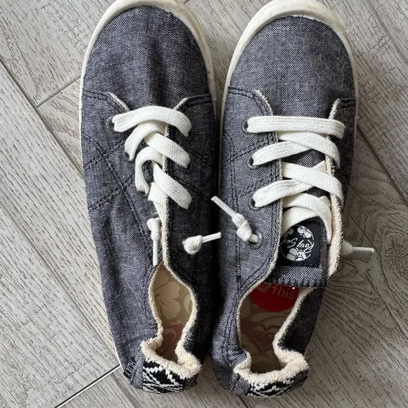 Roxy Shoreline Slip-on Sneakers