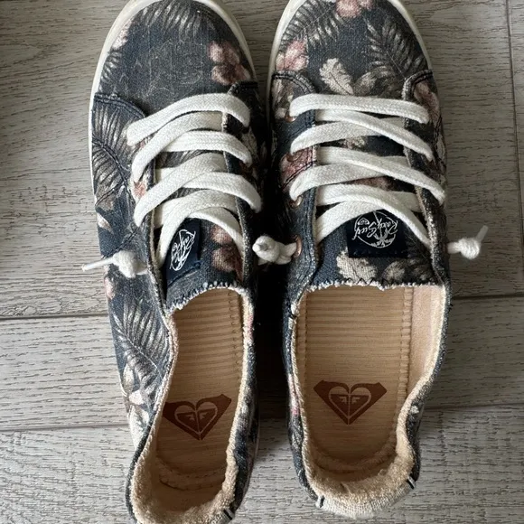 Roxy Shoreline Slip-on Sneakers