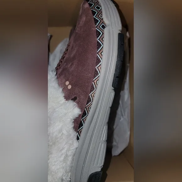 Ryka Adventure slip-on mules in Mahogany; Women's size 10 Wide