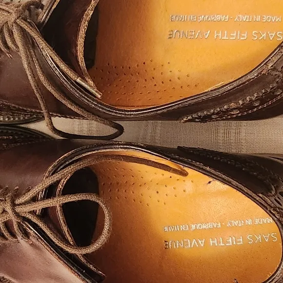 Saks Fifth Avenue Italy Brown Leather Oxford Wingtip Brogue Dress Men's Shoe 9M‎
