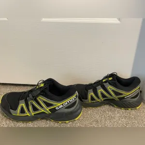 Salomon Kids Speedcross Trail Running Hiking Shoes