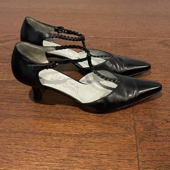Salvatore Ferragamo Black Kitten Heels Size 6