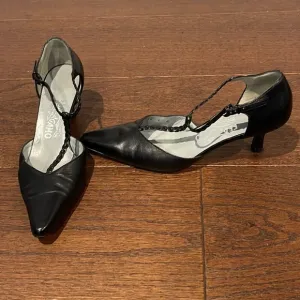 Salvatore Ferragamo Black Kitten Heels Size 6