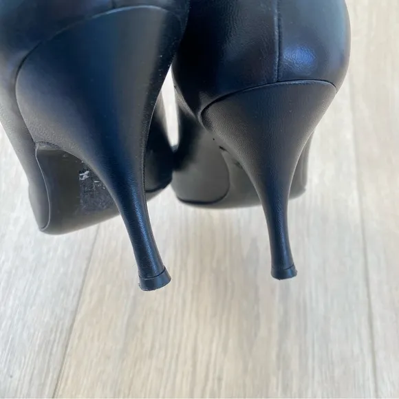 Salvatore Ferragamo Black Leather Peep Toe Slingback Heels Size 7