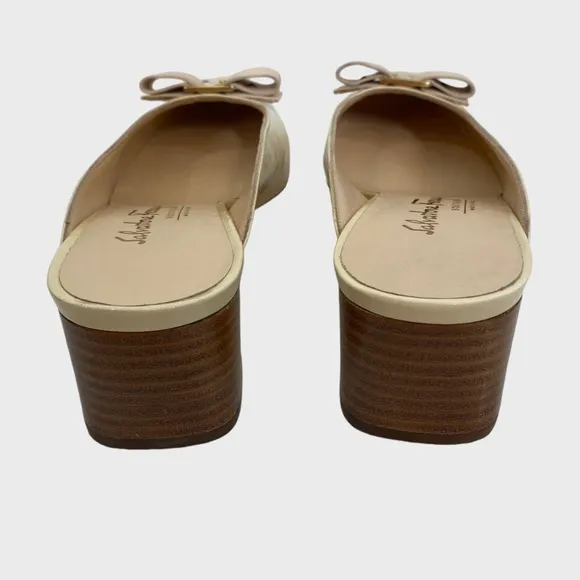 Salvatore Ferragamo Cream Patent Leather Bow Detail Slip On Heeled Mules Size 7