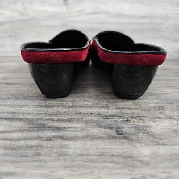 Salvatore Ferragamo Made in Italy Red Suede Bow Slip On Mules