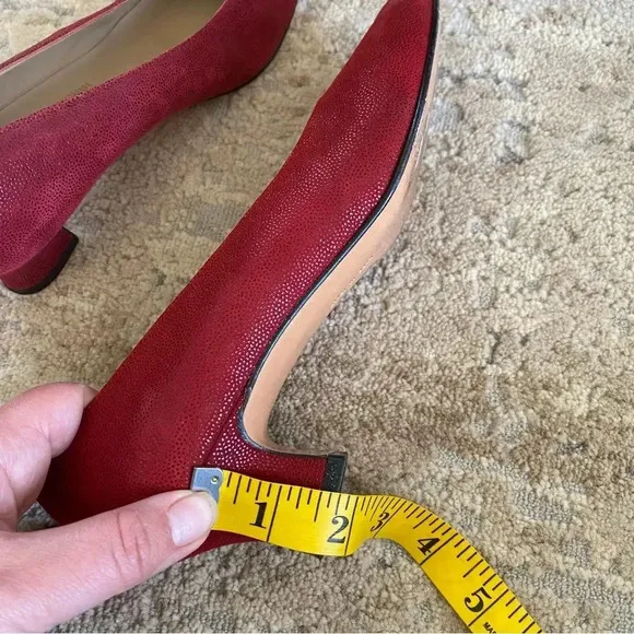 Salvatore Ferragamo Vintage Holiday Red Embossed Leather Pumps Heels Slip On: 8B
