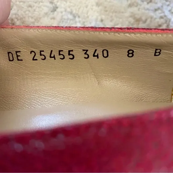 Salvatore Ferragamo Vintage Holiday Red Embossed Leather Pumps Heels Slip On: 8B