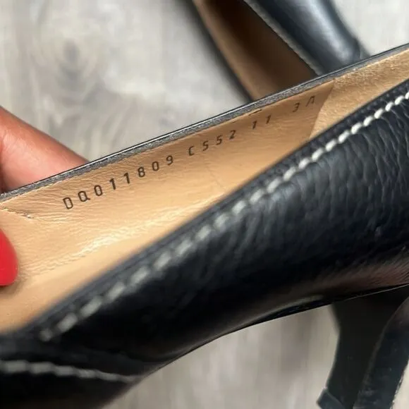 Salvatore Ferragamo Black leather kitten heels pump