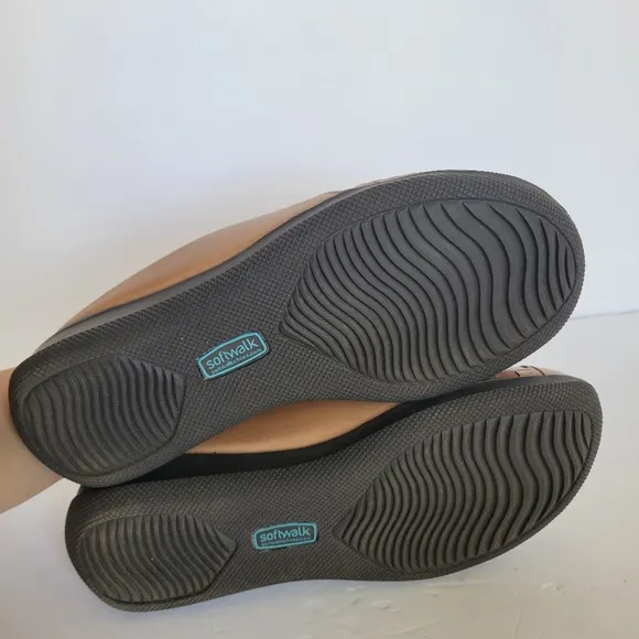 San Marcos Woven Slip on‎ leather Women's 6