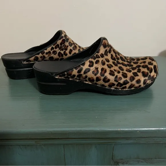 Sanita Leopard Print Clogs Size 39 (US 8-8.5) mule
