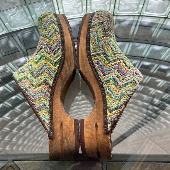 Sanita Nursing Sonja Vagna Open Textile Clog in Lime Rainbow Chevron Knit 38/7.5