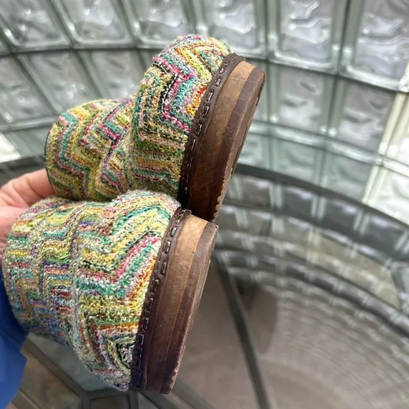 Sanita Nursing Sonja Vagna Open Textile Clog in Lime Rainbow Chevron Knit 38/7.5