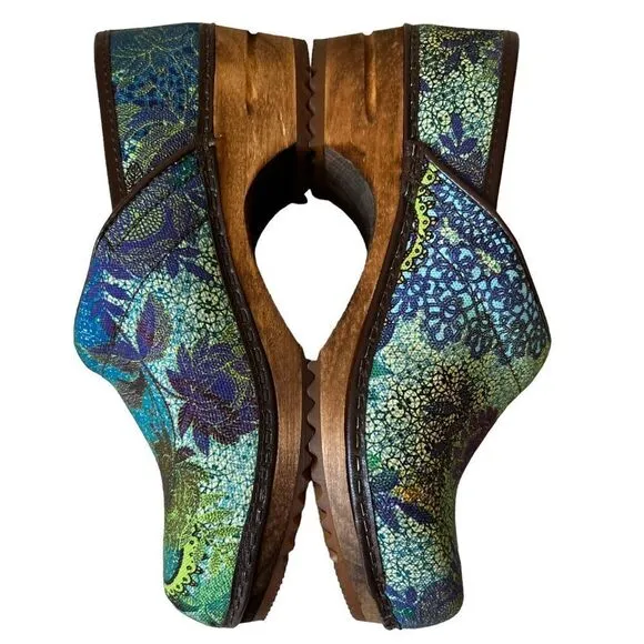 Sanita Pro Nuna Clogs Ethnic Print Multi Color