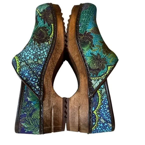 Sanita Pro Nuna Clogs Ethnic Print Multi Color