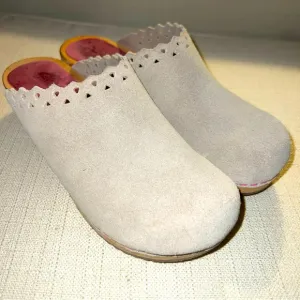 SANITA Size 37EU / 6.5 USA Tan Suede Clogs Wooden Sole Open Back Shoes Laser Cut