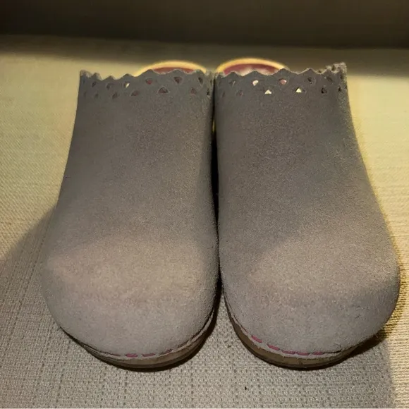 SANITA Size 37EU / 6.5 USA Tan Suede Clogs Wooden Sole Open Back Shoes Laser Cut