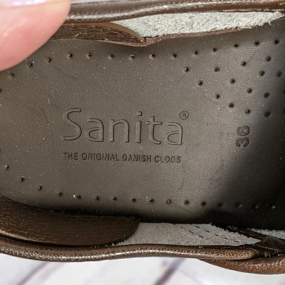 Sanita The Original Danish Clogs Blue Bubble Print Nurse Clogs