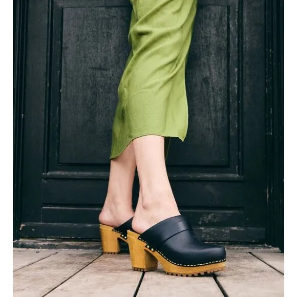 Sanita Womens Peleni Wood Clogs EU 40 US 9.5-10 Black Leather Wood Heels NIB