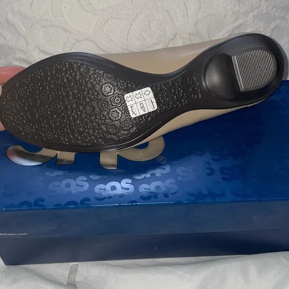 SAS Milano Heel Pump Leather Tripad Cushion Cream Tan Beige Slip On 8.5 W