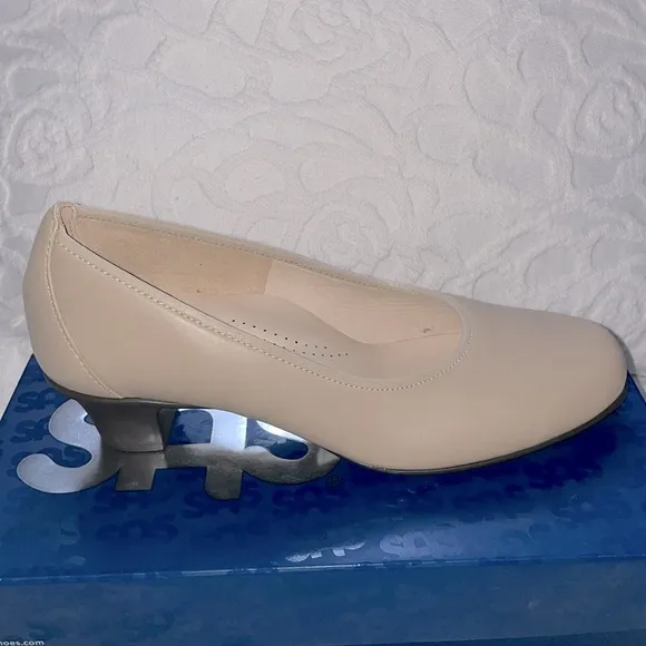 SAS Milano Heel Pump Leather Tripad Cushion Cream Tan Beige Slip On 8.5 W