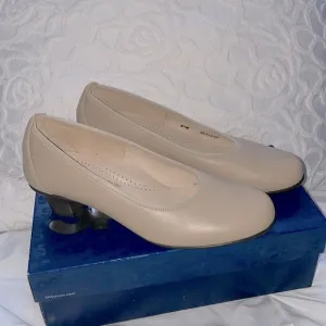 SAS Milano Heel Pump Leather Tripad Cushion Cream Tan Beige Slip On 8.5 W