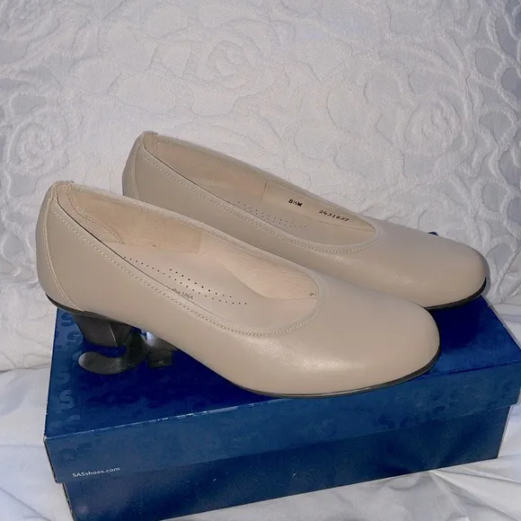 SAS Milano Heel Pump Leather Tripad Cushion Cream Tan Beige Slip On 8.5 W