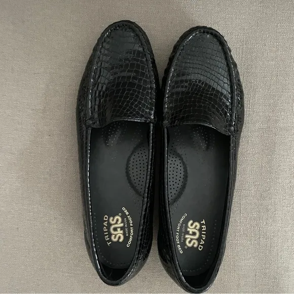 SAS Simplify Everyday Loafer Black Croc Patent Flats Moccasin Women’s Size 9