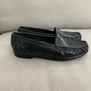 SAS Simplify Everyday Loafer Black Croc Patent Flats Moccasin Women’s Size 9