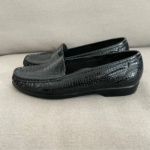 SAS Simplify Everyday Loafer Black Croc Patent Flats Moccasin Women’s Size 9