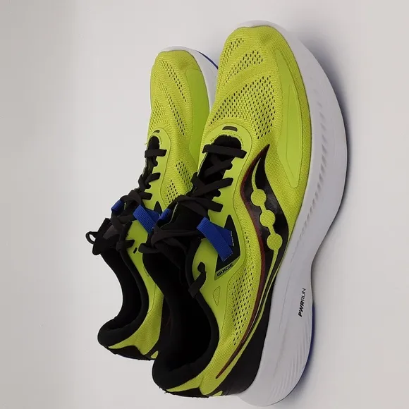 Saucony Men's Guide 15 Sneakers 10 running shoes performance casual workout
