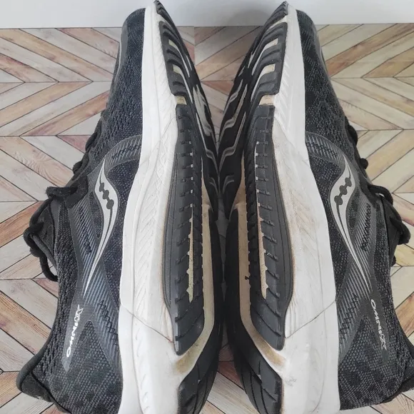 Saucony Men's Omni 20 Black/White Running Shoes Size 12.5 US, UK 11.5