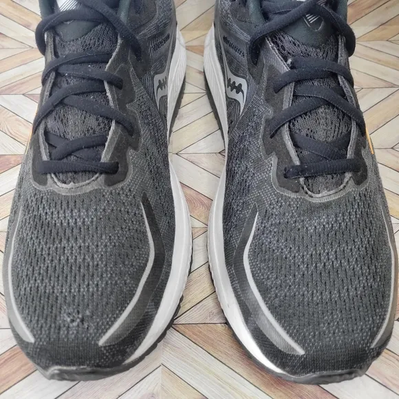 Saucony Men's Omni 20 Black/White Running Shoes Size 12.5 US, UK 11.5
