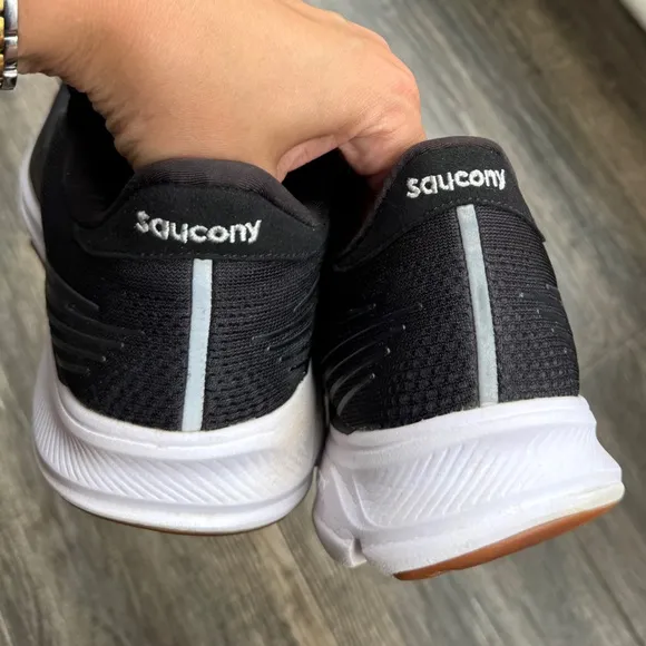 Saucony PWRRUN black white Men's Ride 15 Running Shoes 8