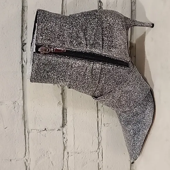 SCHUTZ Adryen Glitter Ankle Point Toe Side Zip Booties in Prata Silver - NWT/NIB