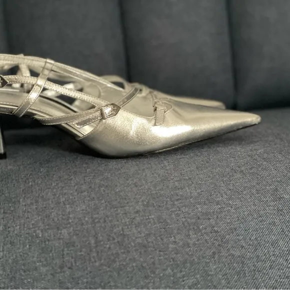 SCHUTZ silver kitten heels 7.5 like new