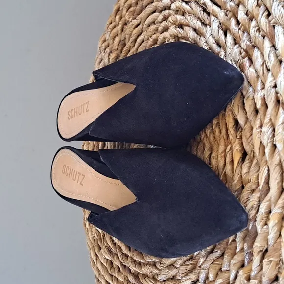 SCHUTZ Womens Dauani Black Suede Pointed Toe Mule 2.5&quot; Heels S-8.5