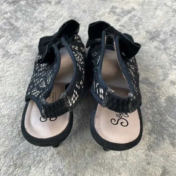 Seychelles Anthropologie Bobbin Lace Pumps Peep Toe Bow Girly Sz 8