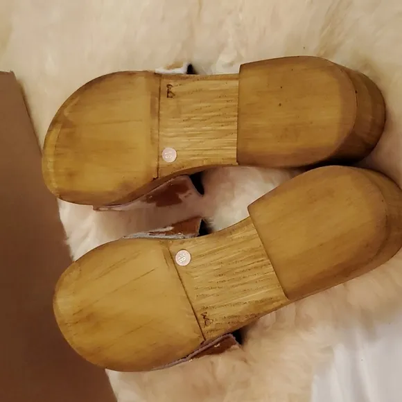 Seychelles Good Spirits Heeled Open-toe Clogs - Brown Cow