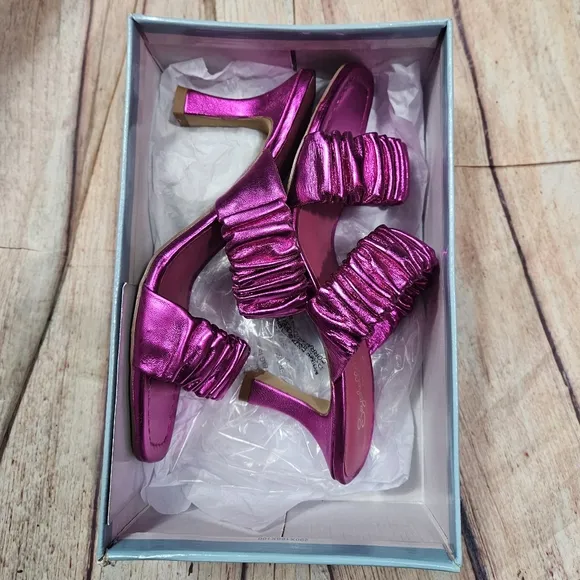 Seychelles | Leeward Metallic Fuscia Pink Heels NEW / W Box