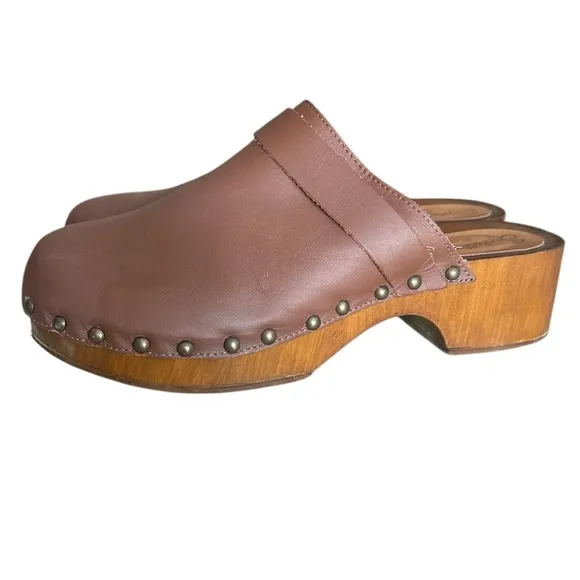 Seychelles Loud &amp; Clear Mocha Brown Leather Made in Italy Studded Clogs - 7.5