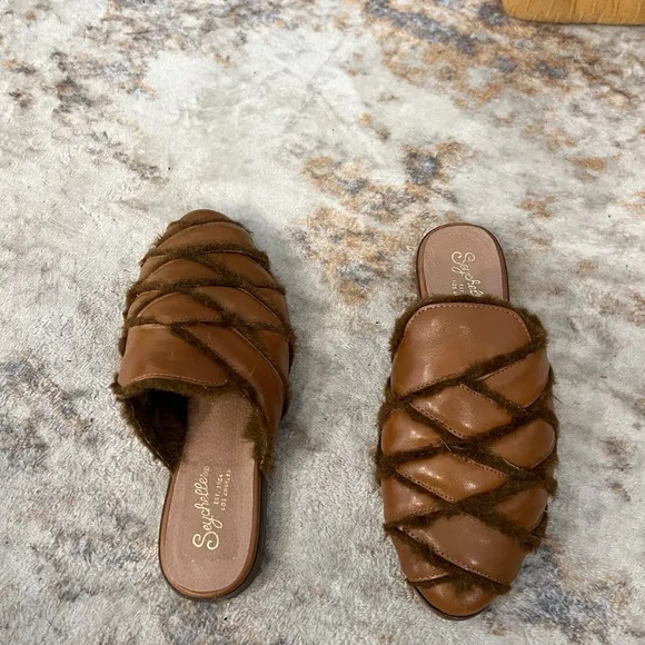 Seychelles Survival Cozy Womens Leather Slip On Mules 7.5