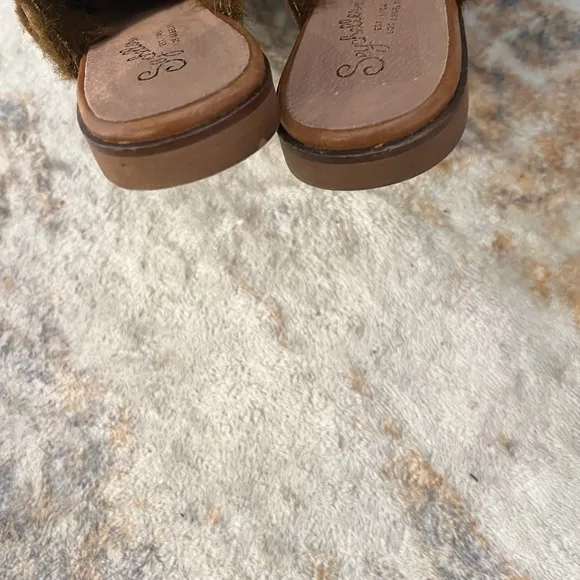 Seychelles Survival Cozy Womens Leather Slip On Mules 7.5