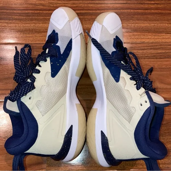 Size 5.5Y  - Jordan Zion 1 Pelicans